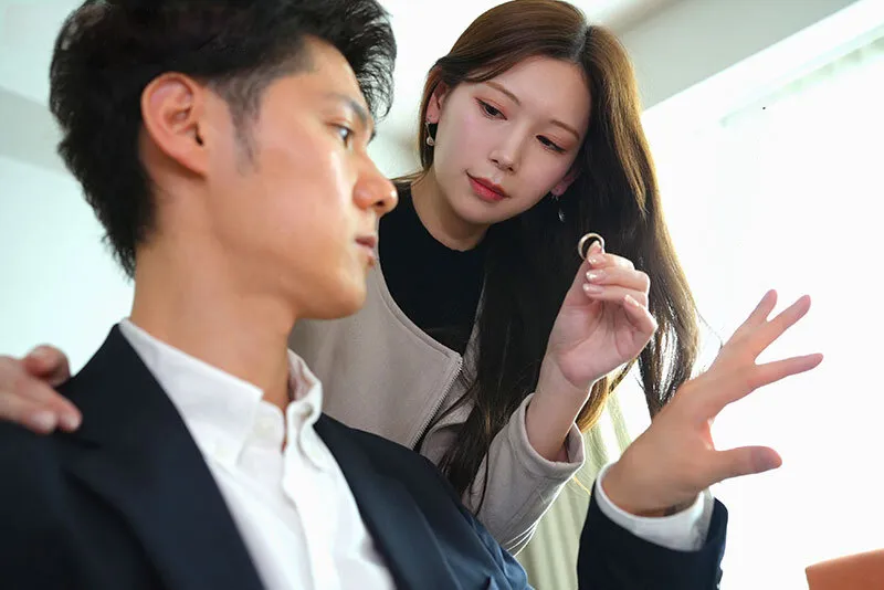 Cô vợ đi đi giã ngoại, gã chồng ở nhà bị nhỏ em cô vợ gạ làm tình không trượt phát nào